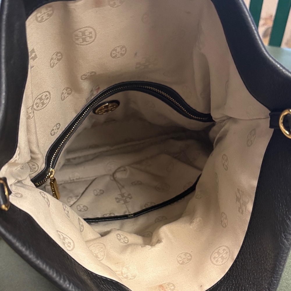 Low Start Tory Burch Black Crossbody Bag with Gold Accent - Picture 6 of 8